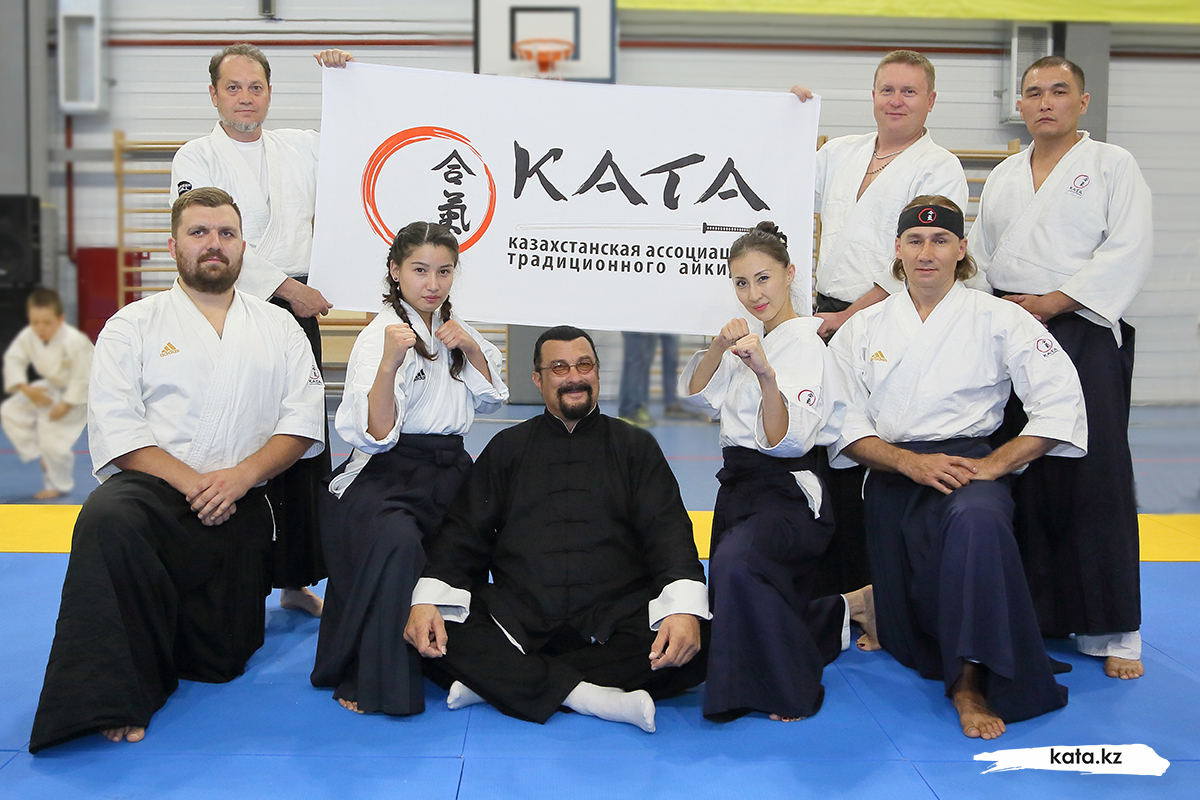 Команда КАТА на мастер-классе Стивена Сигала в Бишкеке